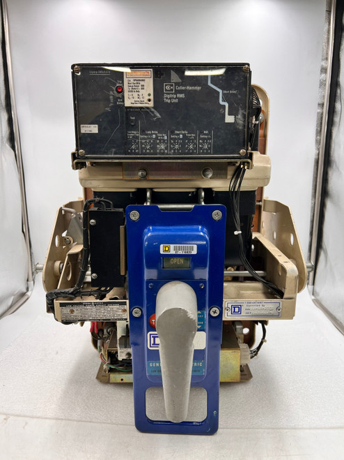 Ge 204a5235-210m Low Voltage Power Circuit Breaker Type Ak-2a-25-1 3 Pole 600a