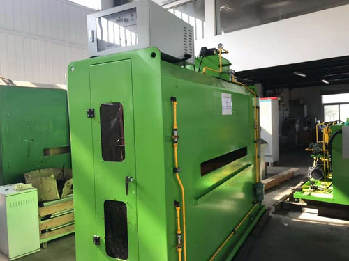 Wuhan Yizhen Technology Service Co., Ltd. Plc Controlled Electrostatic Oil Coating Machine for Metal Parts