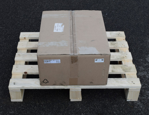 New. B&r 8bvp0220hw00.000-1 Industrial Component - New Open Box