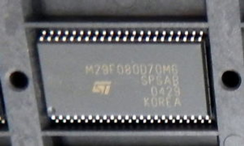 ST Microelectronics M29F080D70M6  D/C 04