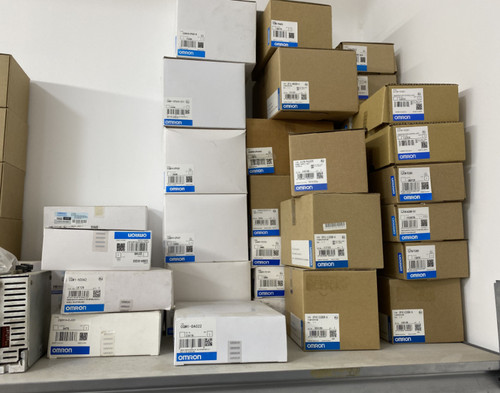 Omron Plc Cqm1-pa216 New Free