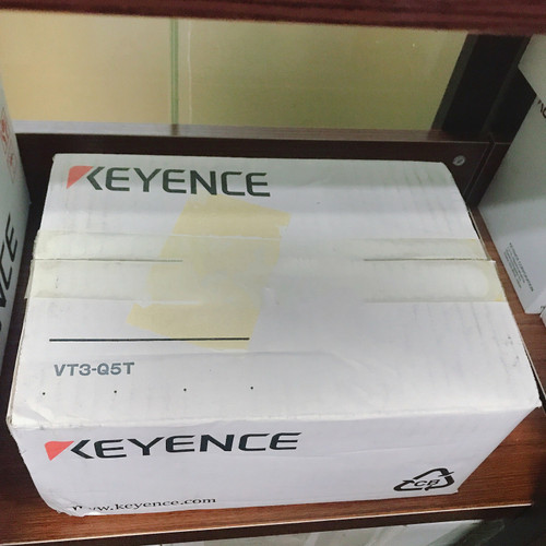 1pc Keyence Vt3-q5t Vt3q5t Touch Screen New