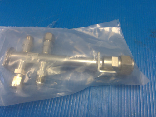 0040-76367; 0040-76367 Manifold Tall - New Open Box