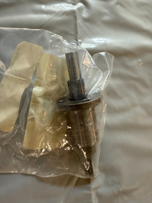 Novellus 19-00188-00 Spline Shaft New Open Box