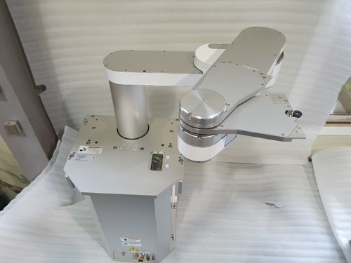 Yaskawa Manipulator Xu-rc820m-f01 Robot - Used