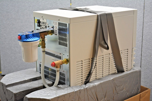 Lytron Rc011j03bb2m031 Recirculating Chiller Unit for Cooling Applications