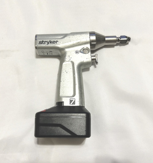 Stryker System 7 Reciprocating Saw Handpiece (7206) with 7212 Battery