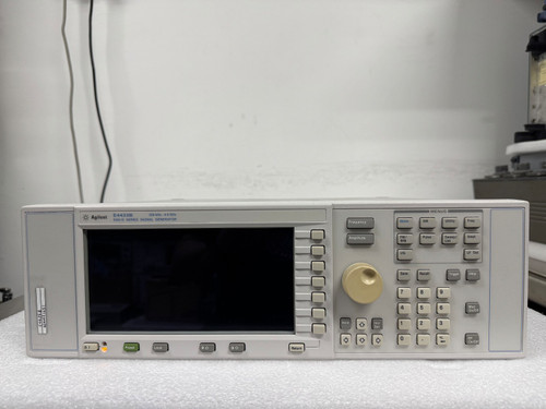 Agilent E4433b Signal Generator 250khz-4ghz Rf Test Equipment