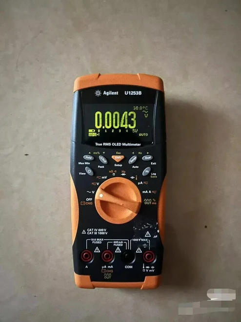 Agilent Keysight U1253b Digital Multimeter