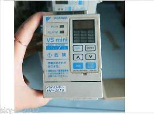 1 pcs YASKAWA Frequency Converter inverter CIMR-XCAAA0P1