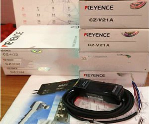 New Keyence Digital Sensor CZ-V21A In Box 90 days warranty