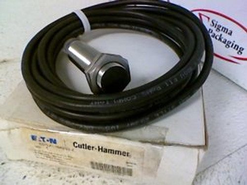 NEW Cutler-Hammer Proximity Switch E57LAL18A2S3-Z 20-250 VAC, 250mA CONT, 5MM