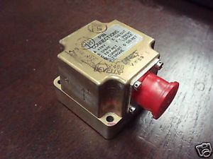 UNITED CONTROLS ACCELEROMETER  RANGE +/-15G  DC TO DC