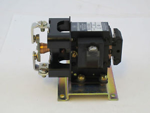 ALLEN BRADLEY 700 TYPE D  AC RELAY 700-D100A1 SERIES A