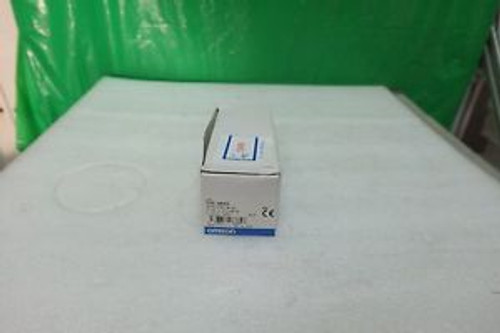 OMRON E3S-AD33 PHOTOELECTRIC SWITCH NEW