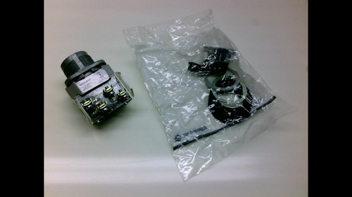 Allen Bradley 800T-H17A  800Th17A