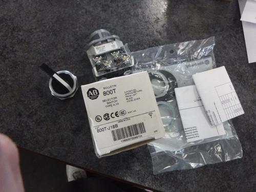 Allen Bradley 800T-J18B  800Tj18B