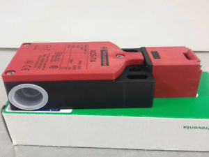 2 NEW XCSTA591 TELEMECANIQUE XCS-TA591