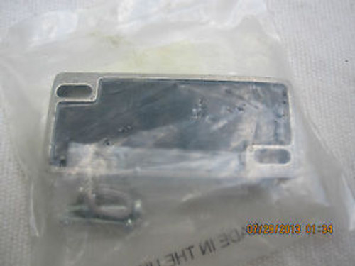 Allen Bradley Guard Master 440N-A32041 Actuator ( 3) - (New)