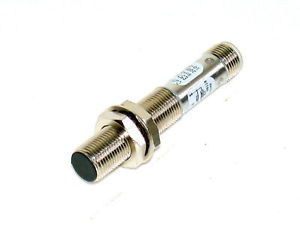 NEW CUTLER-HAMMER PROXIMITY SWITCHES E57-12GS02-AXB