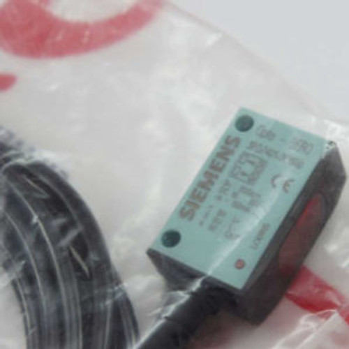 Siemens Photoelectric Proximity Switch 3RG7401-0GB00