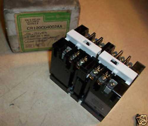 GE General Electric Latched Relay  CR120C04002AA   NEW