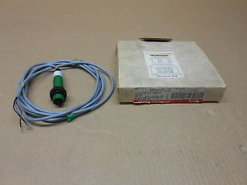 1 New CUTLER HAMMER E58CAL18T111D2 PHOTOELECTRIC SENSOR 18 MM SERIES B1