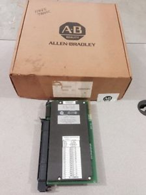 NEW IN BOX ALLEN-BRADLEY PLC-5 TTL INPUT ODULE 1771-IGD WITH 1771-WH SWING ARM