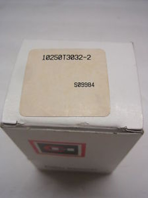 NEW CUTLER HAMMER 10250T-3032-2 SELECTOR SWITCH 10250T30322