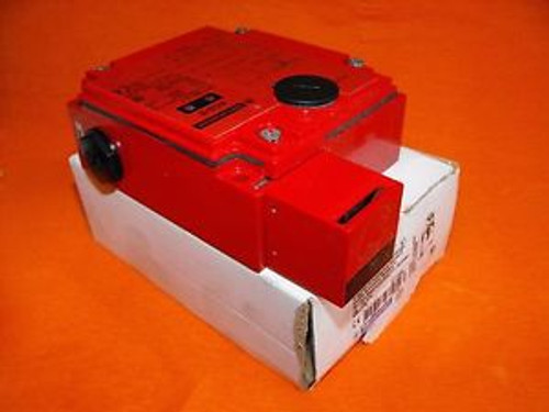 Telemecanique limit Switch XCS-E7311.+FLEXIBLE KEY XCS-Z03.NEW