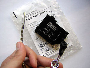 Baumer FVDM 15P5103/S13 Fiber Optic sensor NEW