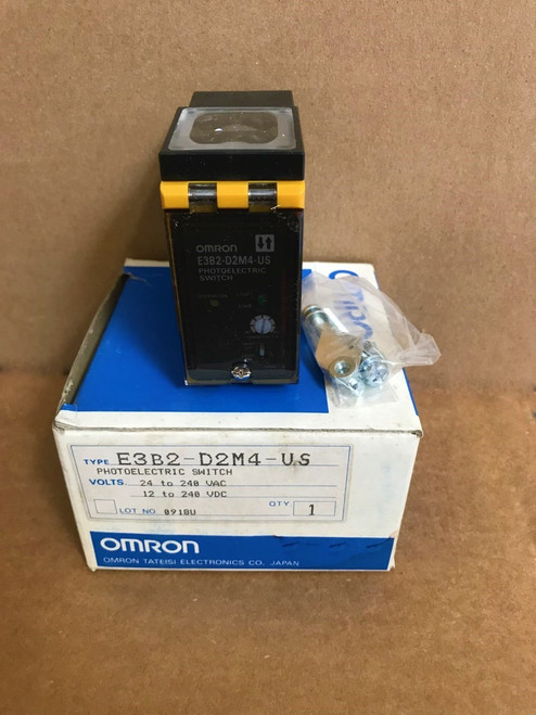 New Omron E3B2-D2M4-Us Photoelectric Switch 12 - 240 Vdc, 24 - 240 Vac 50/60 Hz