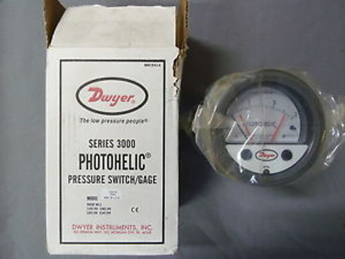 NEW DWYER PHOTOHELIC SERIES 3000 PRESSURE GAUGE A3003-TP