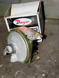 New DWYER PRESSURE SWITCH 1823-0 10 PSI MAX
