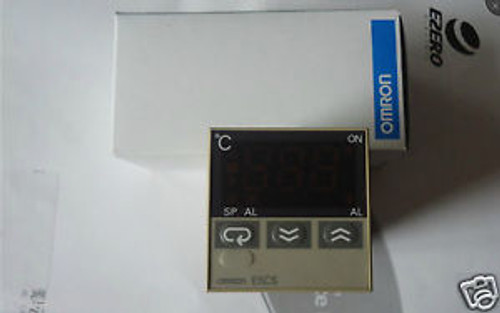 NEW IN BOX Omron Temperature Controller E5CS-R1KJX ( E5CSR1KJX ) 100-240VAC