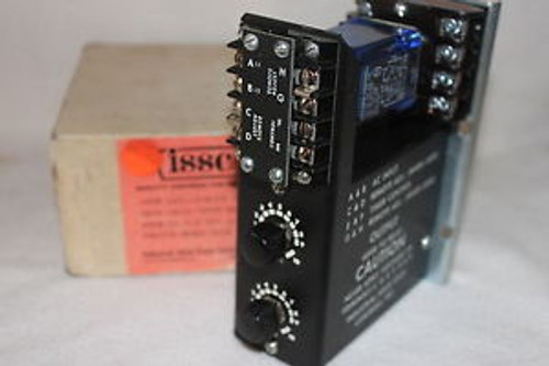 NEW ISSC 1060-1-G-M-2-B INDUSTRIAL SOLID STATE TIMER  (B102)