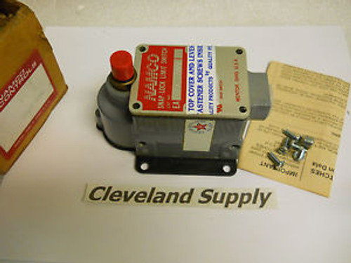 NAMCO EA700-40000 SNAP-LOCK LIMIT SWITCH  NEW CONDITION IN BOX