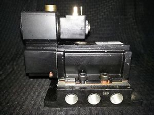 New Parker Schrader Bellows Solenoid Valve Part#5295-8262STF