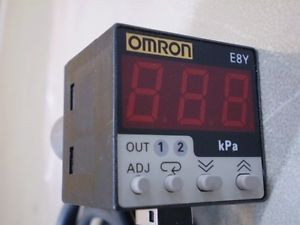 SAJM// OMRON E8Y E8Y-A2C-R SENSOR NEW