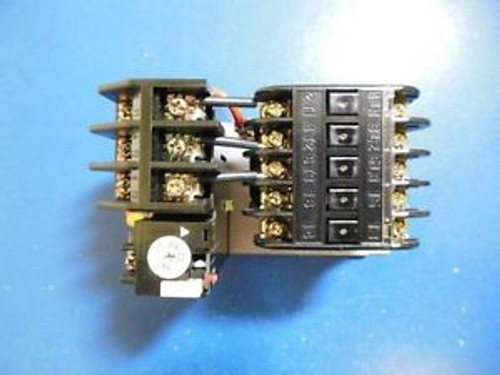 Fuji SRCb3931-05/UL Contactor with Thermal Overload Relay 1.7-2.6A Coil 100V/50-