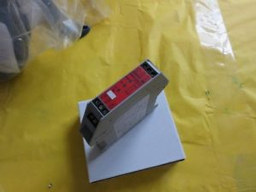 NEW SAFETY RELAY OMRON G9SB-2002-A 24VAC/VDC New