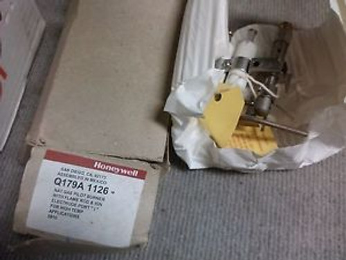 Honeywell Natural Gas Pilot Burner w/ Flame Rod & Ign Q179A1126