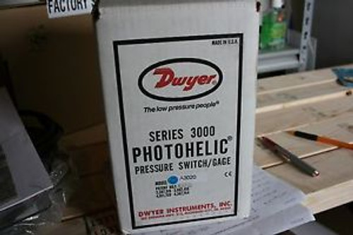 DWYER A3020 PHOTOHELIC PRESSURE SWITCH GAUGE NEW - SEALED