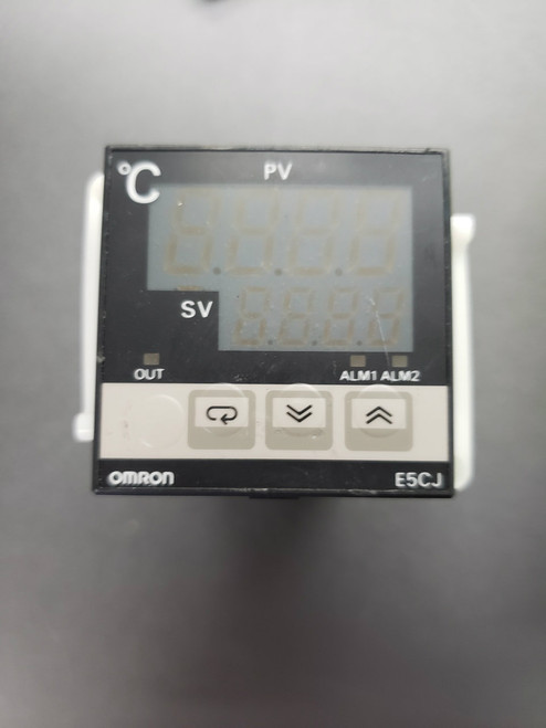 Omron E5Cj-Q2- F Temperature Controller