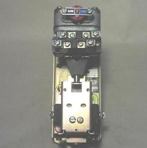 SQUARE D 9050-BO1EV02 TIMING RELAY 120VAC New