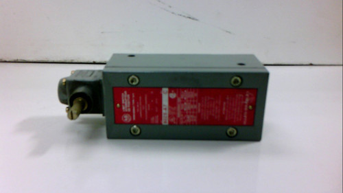 Allen Bradley 802X-A7 Series C Limit Switch, New