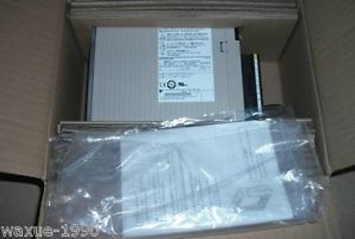 New YASKAWA SGDV-2R8A01A002000  IN BOX