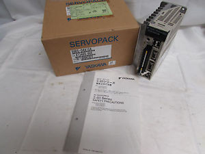 YASKAWA SGDS-04A12A SERVOPACK DRIVE 3PH 0-230V 0-300Hz 2.8A 400W OUPUT New