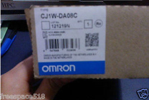 New in box OMRON D/A Unit CJ1W-DA08C ( CJ1WDA08C )