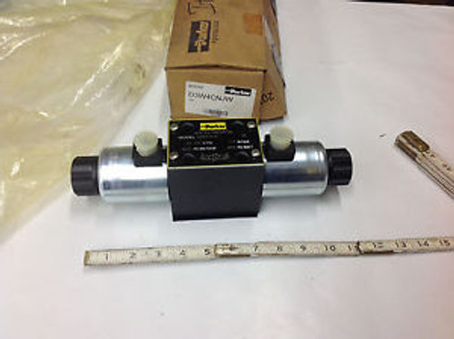 Parker D3W4CNJW Hydraulic Solenoid Directional Valve. NEW IN BOX